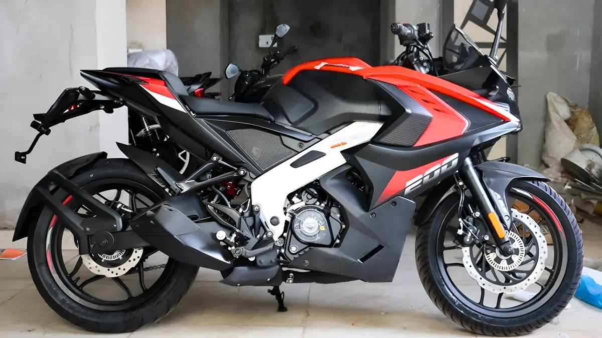Bajaj Pulsar RS200